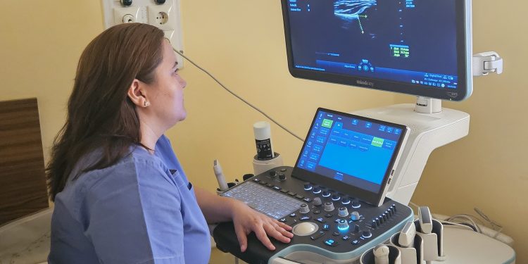 Csúcskategóriás gyerekgyógyászati ultrahang készülékkel dolgozhatnak a jövőben a Tolna Vármegyei Balassa János Kórház radiológusai