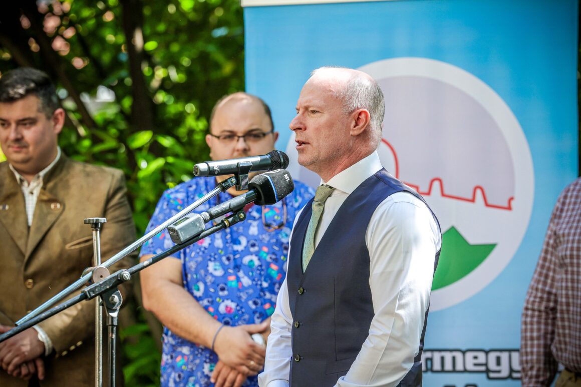 Kórház adomány Mk 0012